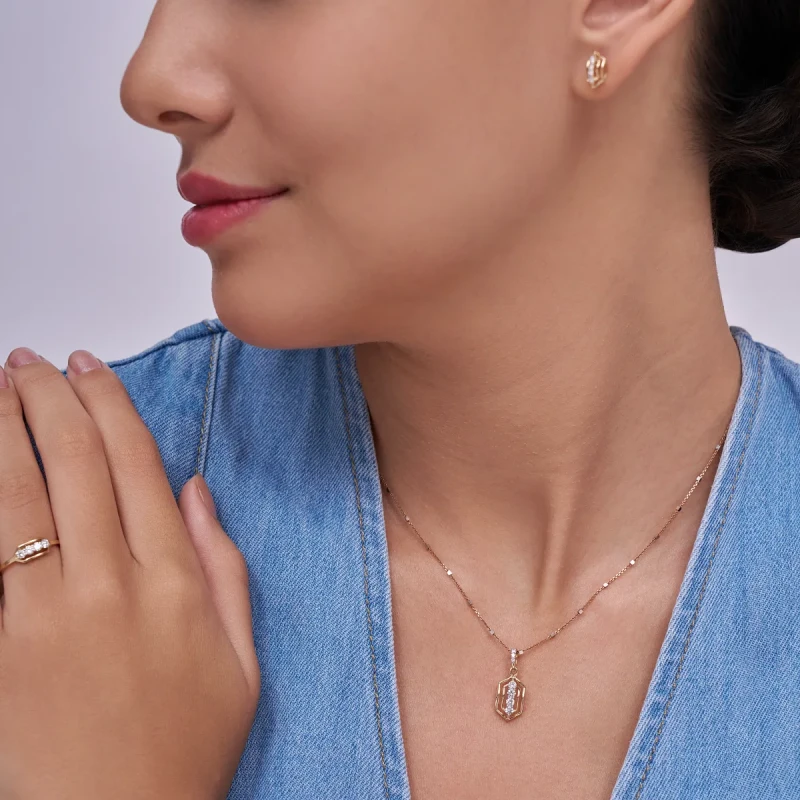 9kt Diamond Frame Pendant 3