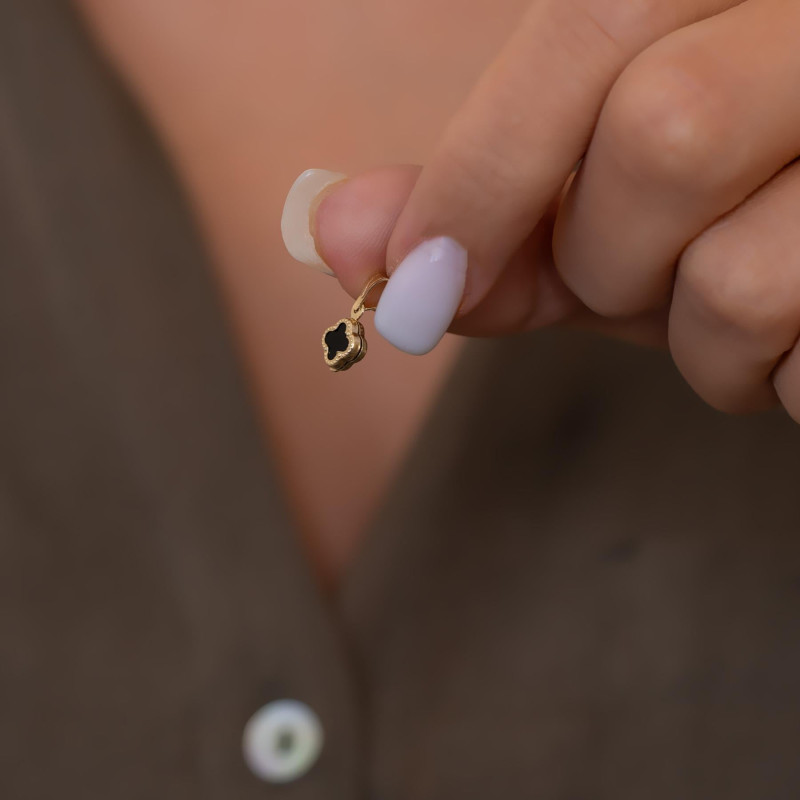 9K Gold Black Clover Pendant 4